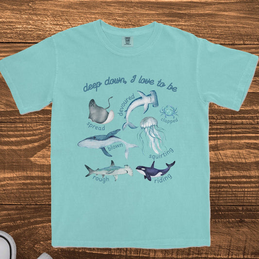 DEEP DOWN I LOVE TO BE - TeeHeeUSCo - T-Shirt
