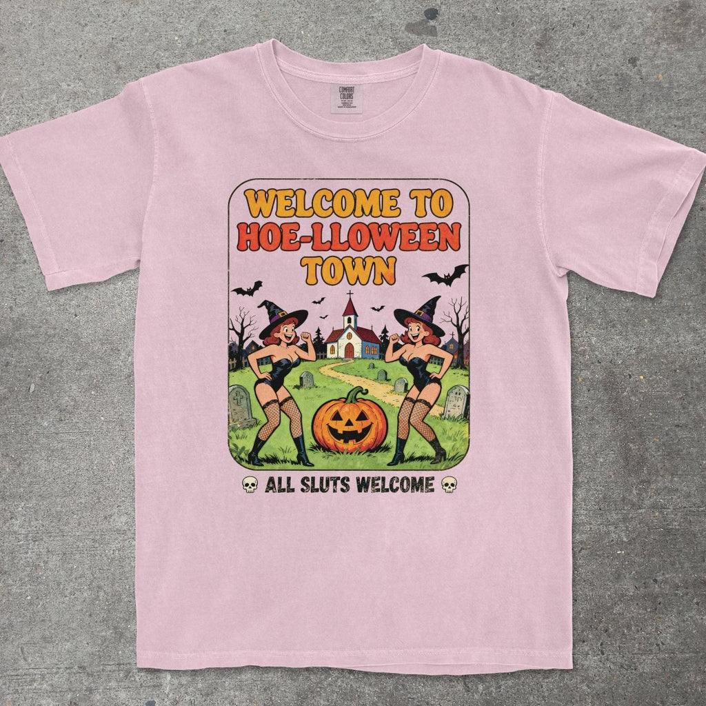 HOE - LLOWEENTOWN - TeeHeeUSCo - T-Shirt