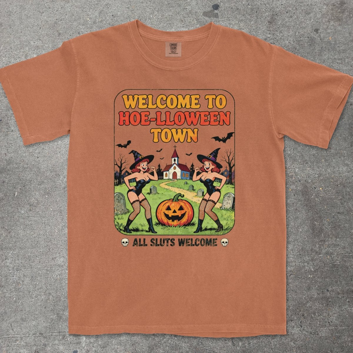 HOE - LLOWEENTOWN - TeeHeeUSCo - T-Shirt