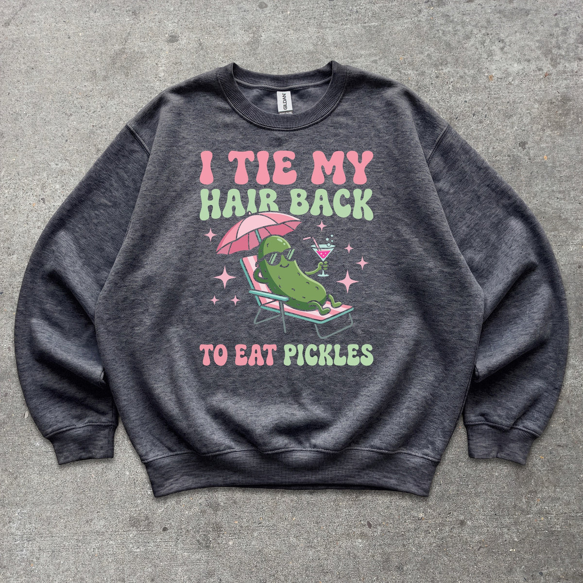 I Tie My Hair Back To Eat Pickles Crewneck sweatshirt in Dark Heather