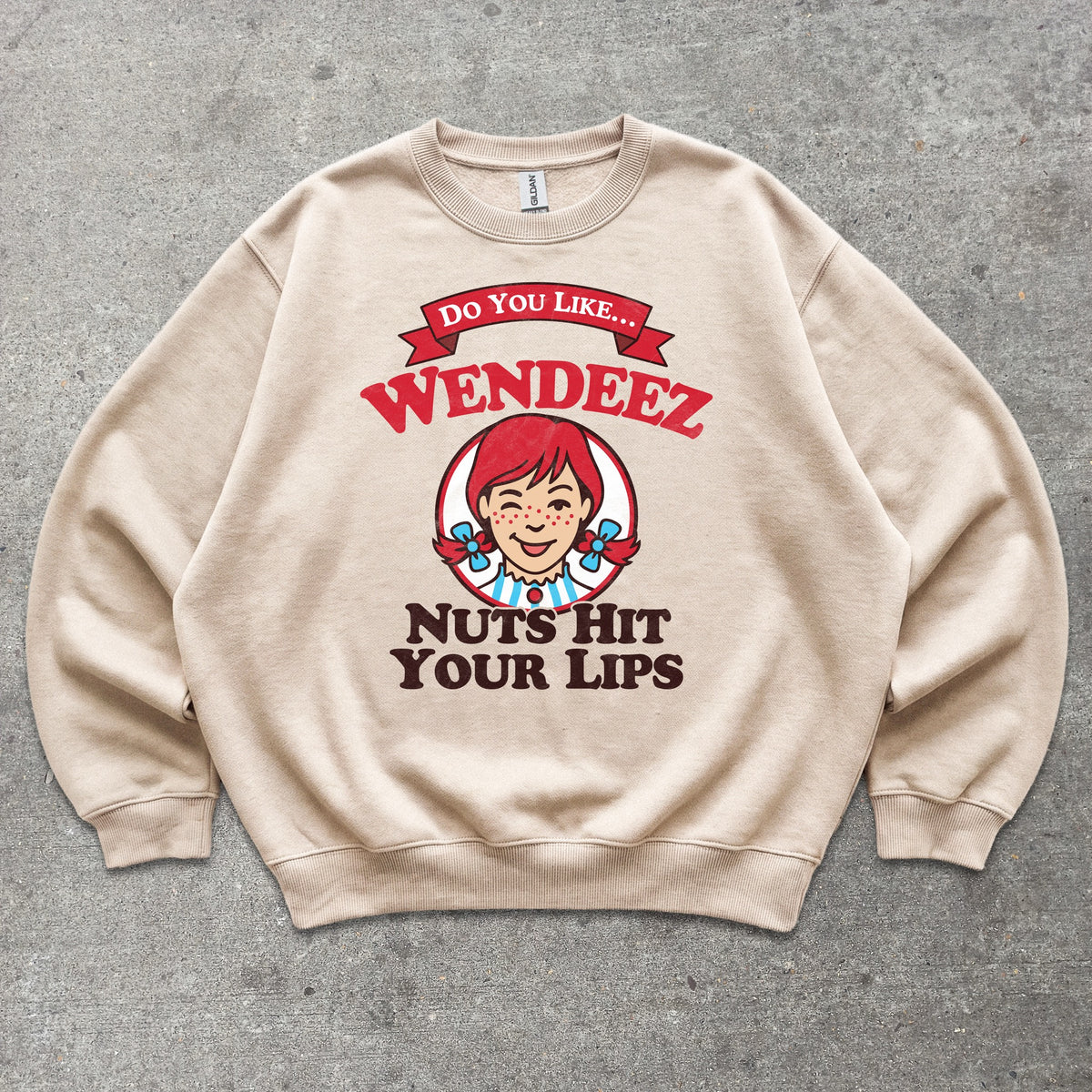 Wendeez Nuts Hit Your Lips Crewneck sweatshirt in Sand